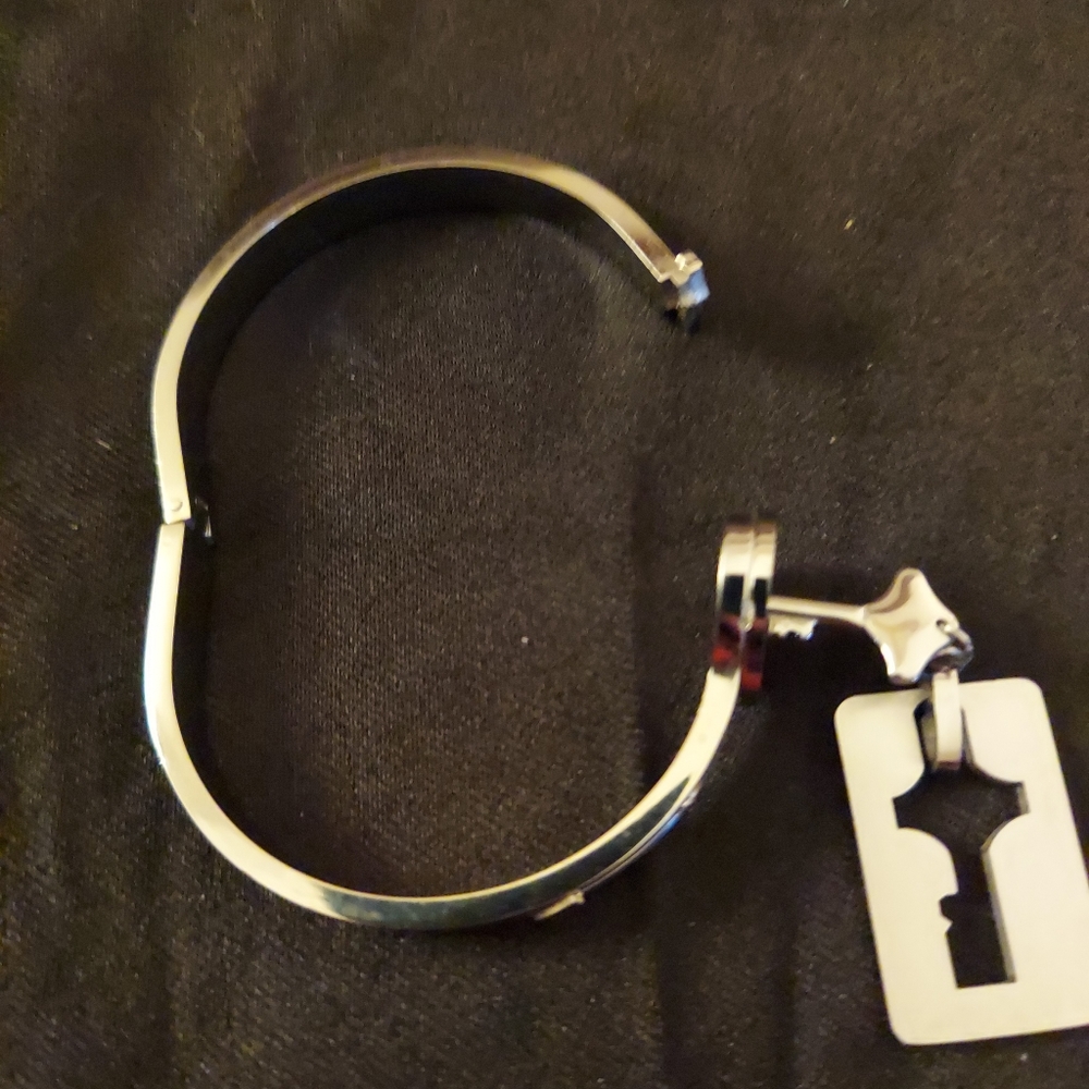 Heart Bracelet with Key Pendant // Couple's Bracelet & Pendant Set - Picture 4 of 6
